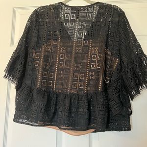 BCBG Beautiful lace blouse !